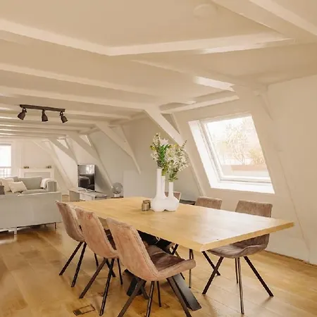Light, Spacious, Perfect Location * Amsterdam
